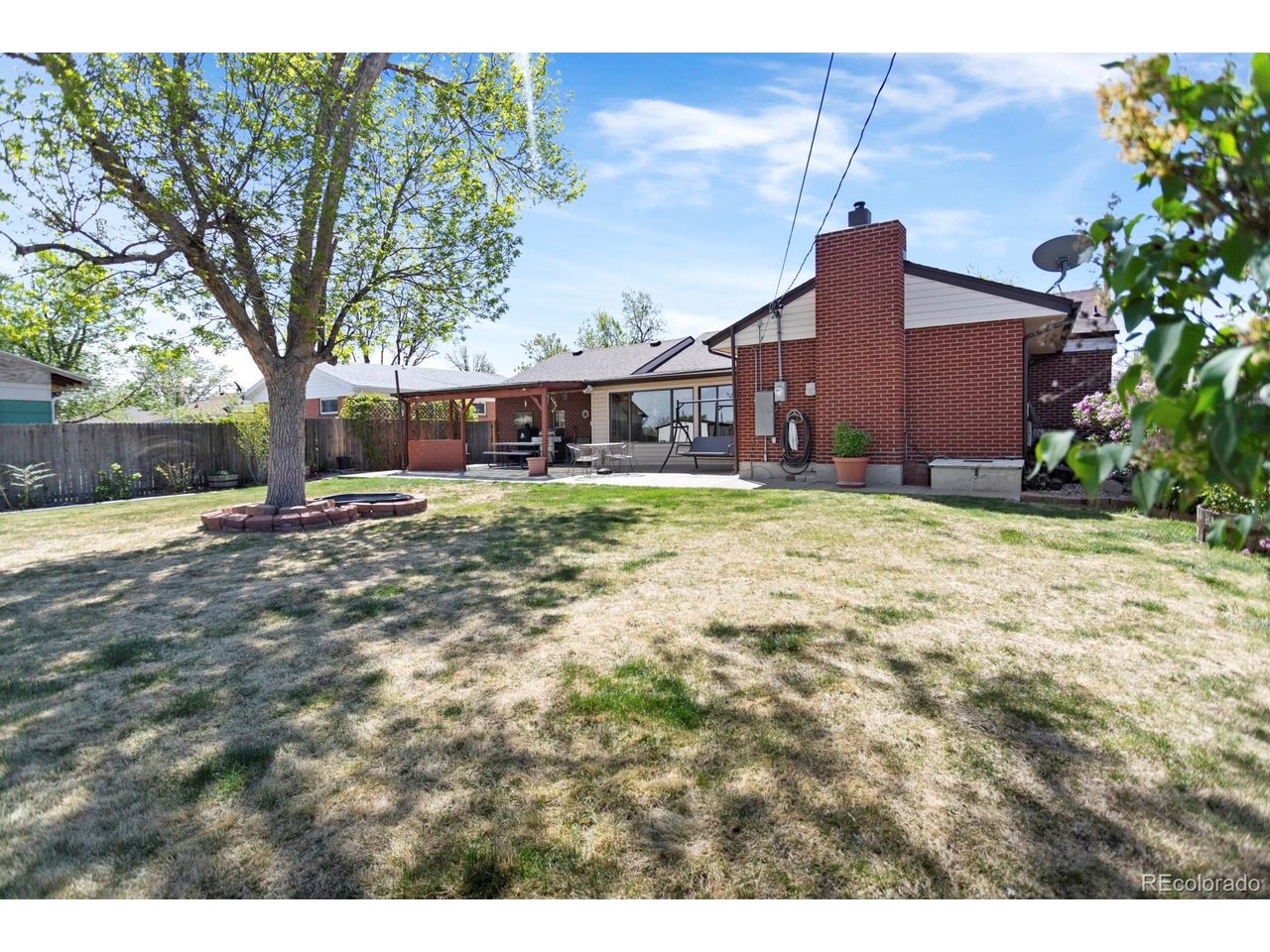 241 E 105th Ave