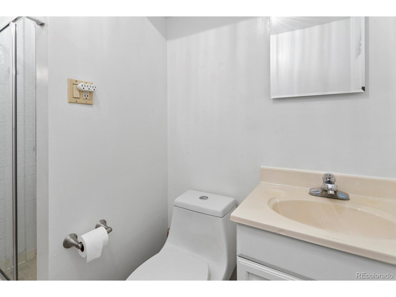241 E 105th Ave