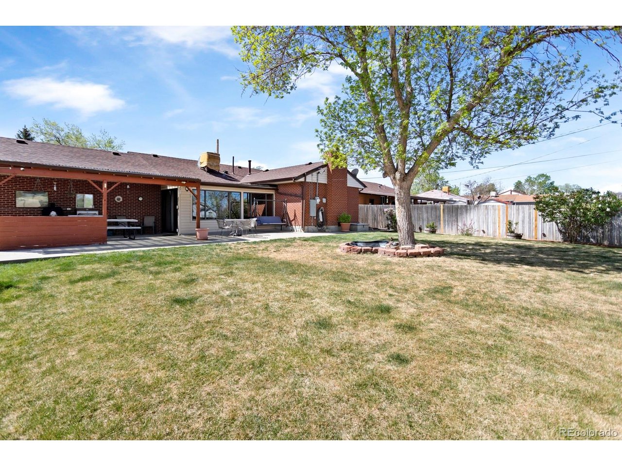 241 E 105th Ave