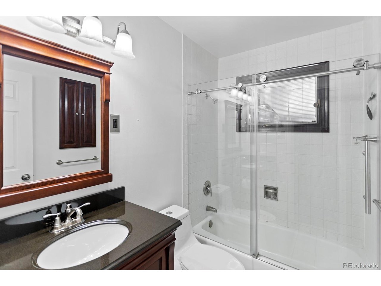 241 E 105th Ave