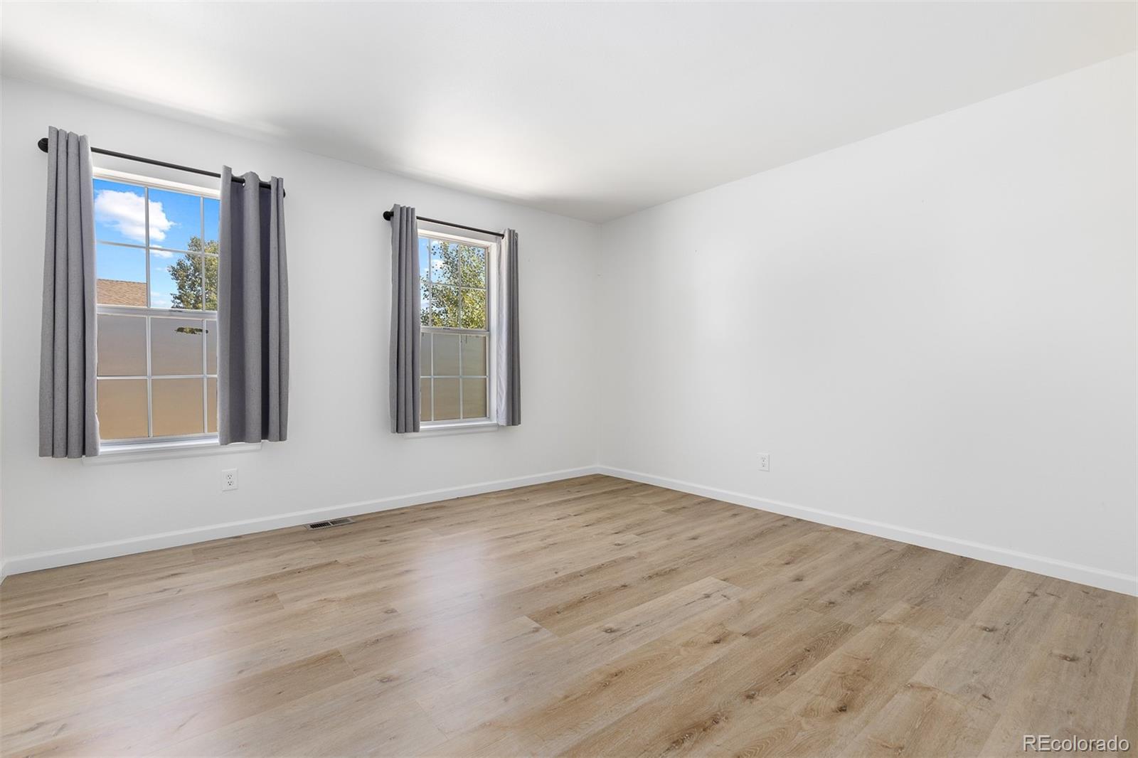 7723 S Cottonwood Mountain