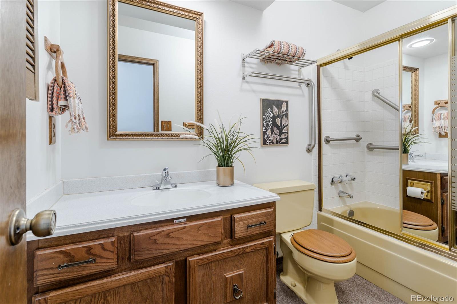 6144 S Newport Street