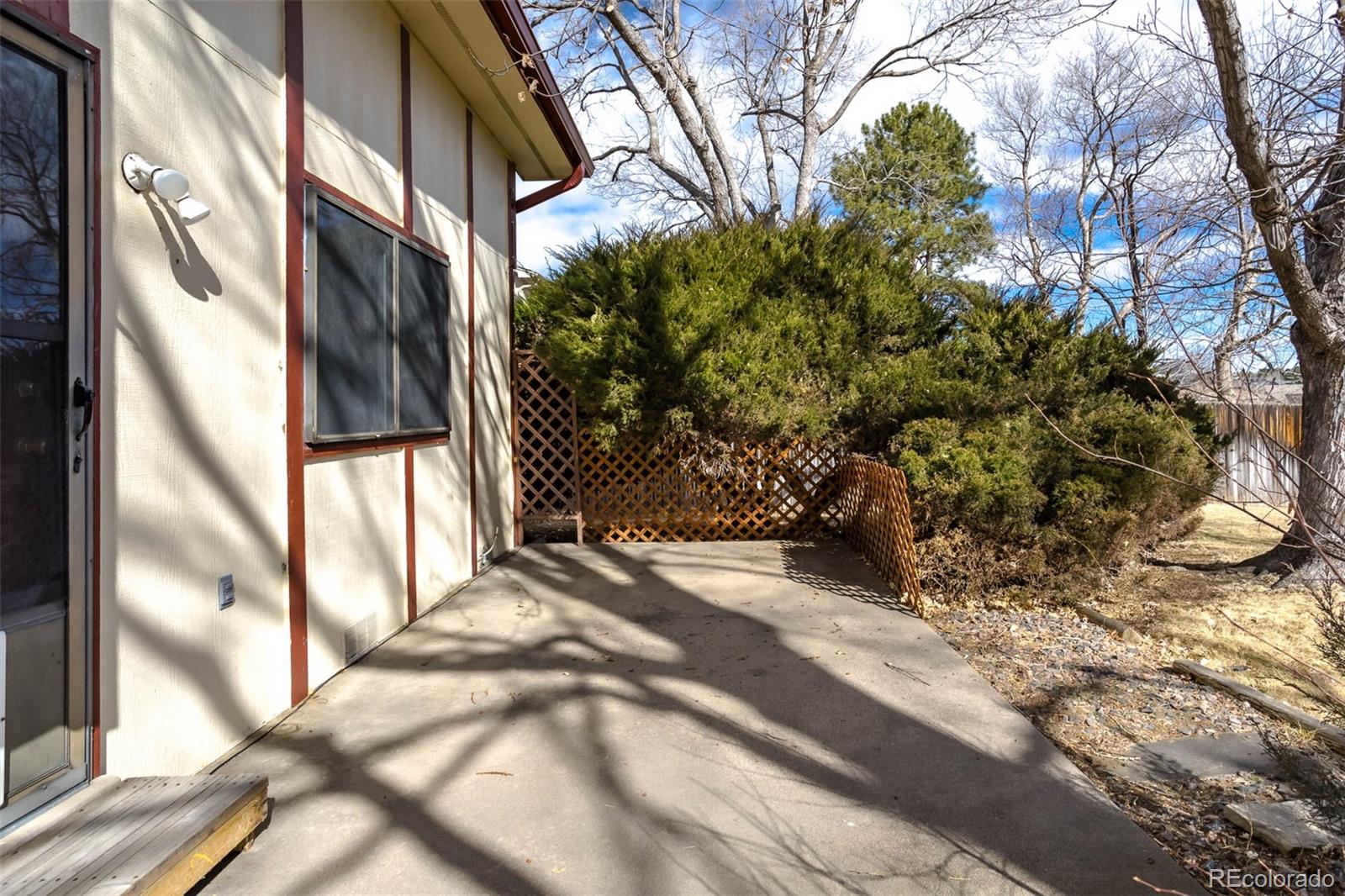 6144 S Newport Street