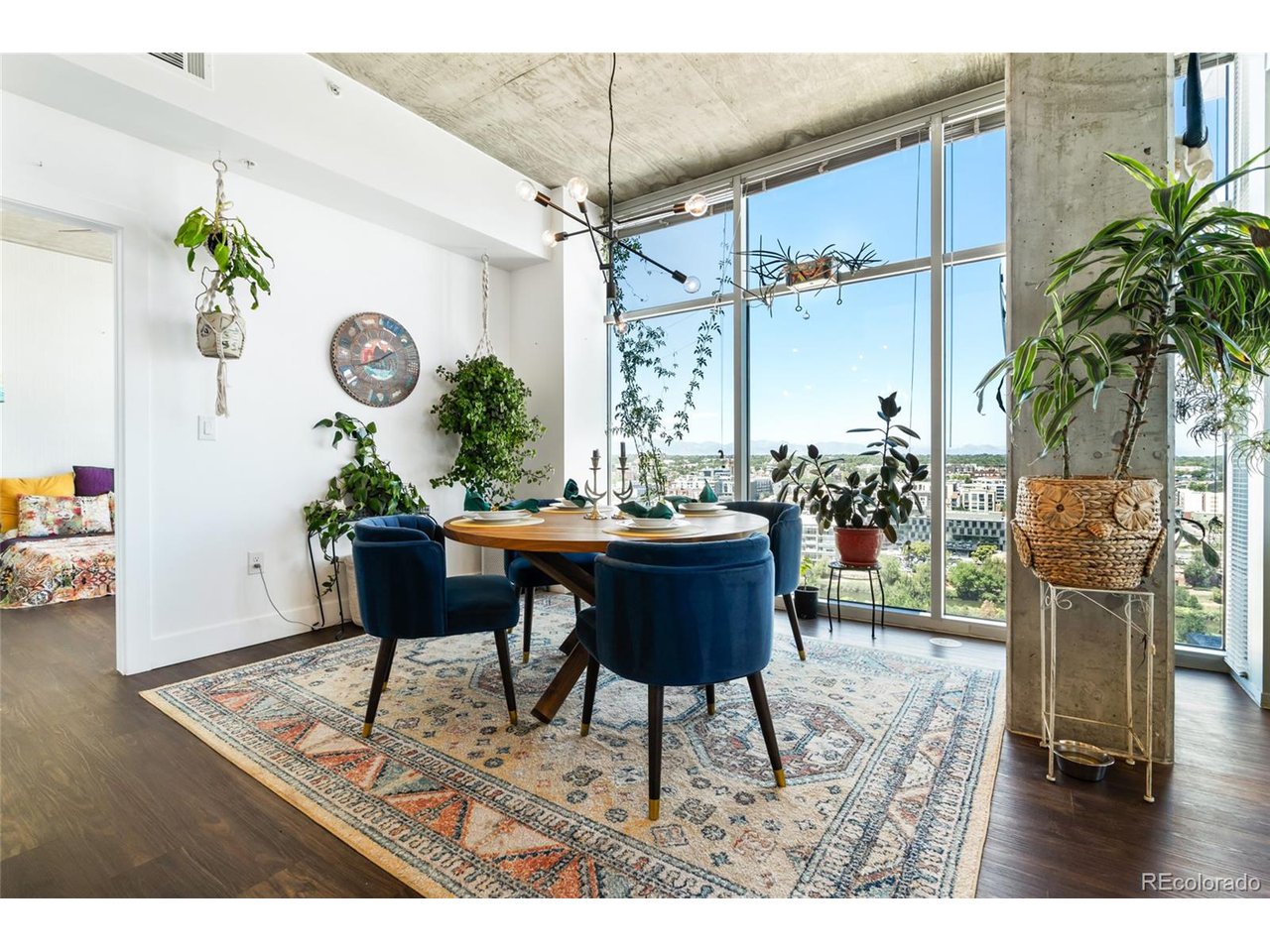 1700 Bassett St 1713