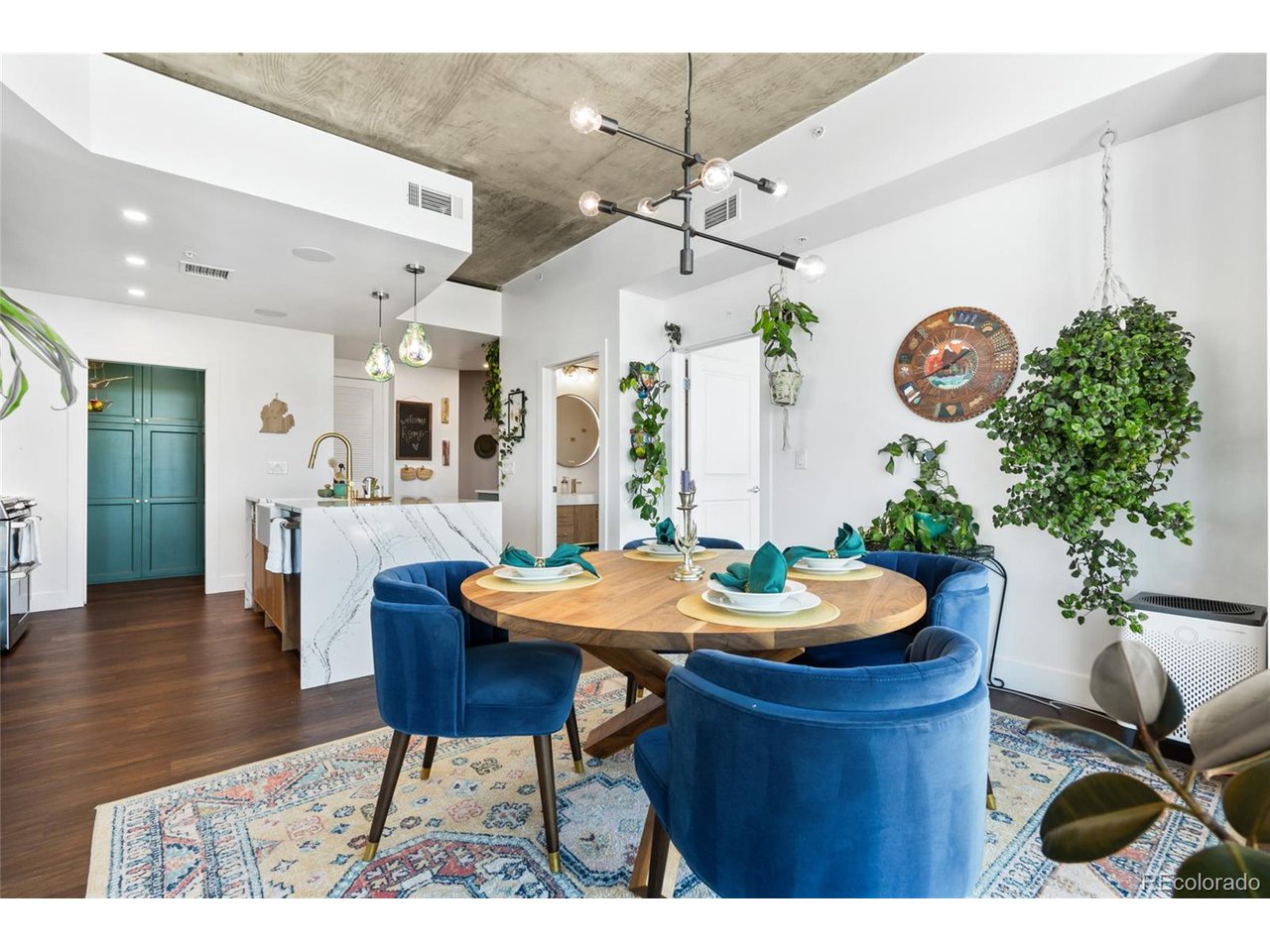 1700 Bassett St 1713