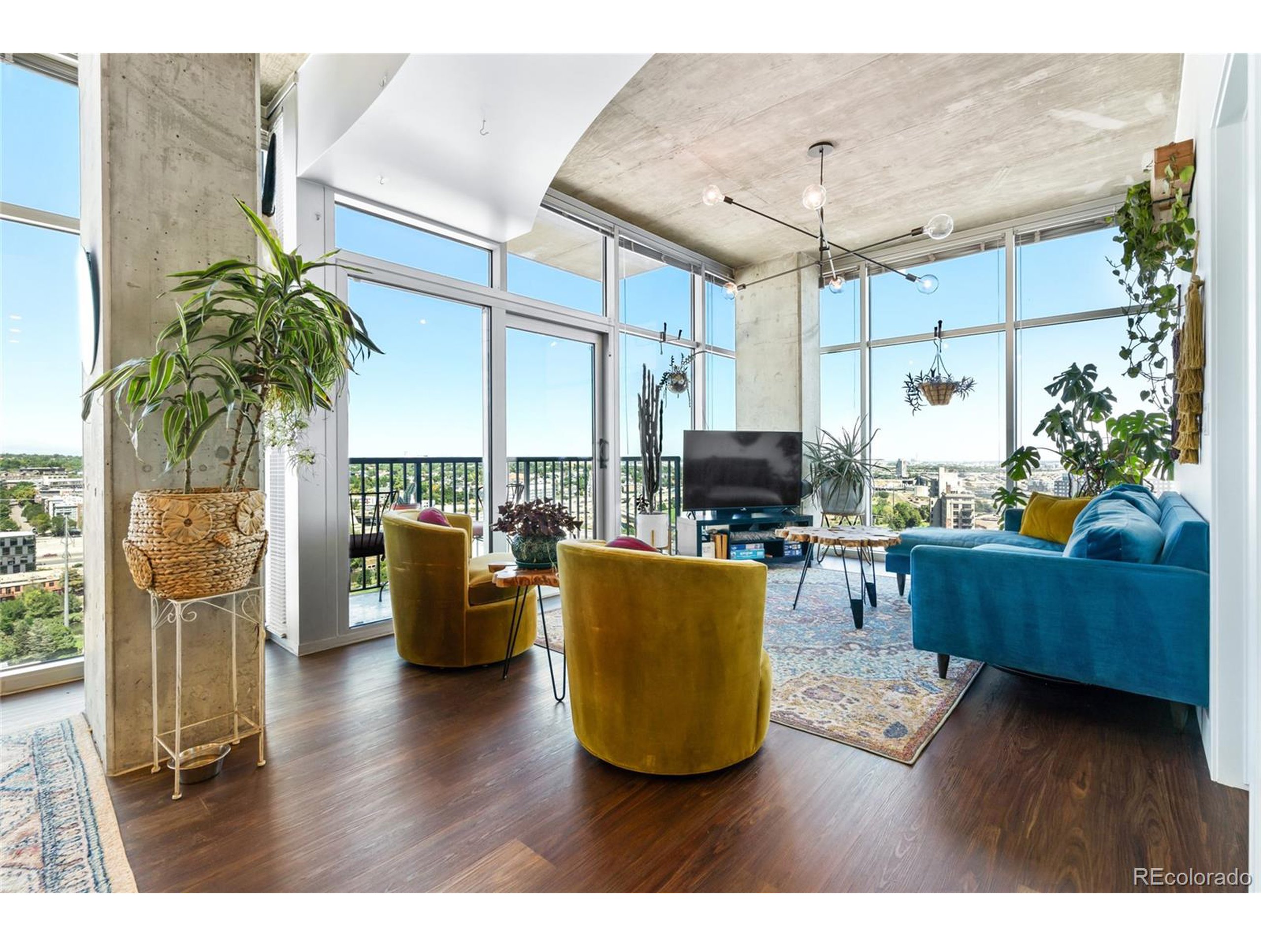 1700 Bassett St 1713