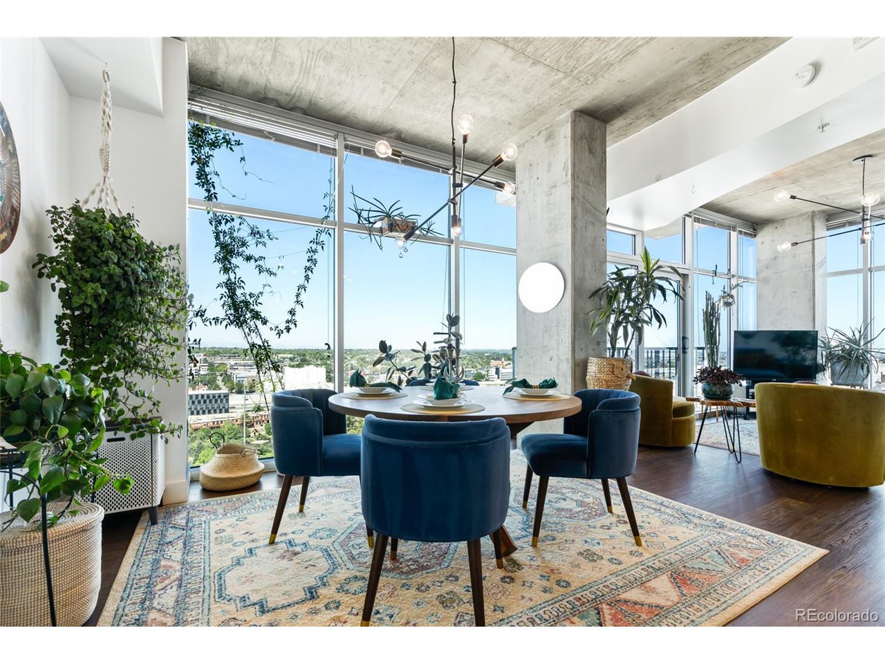 1700 Bassett St 1713