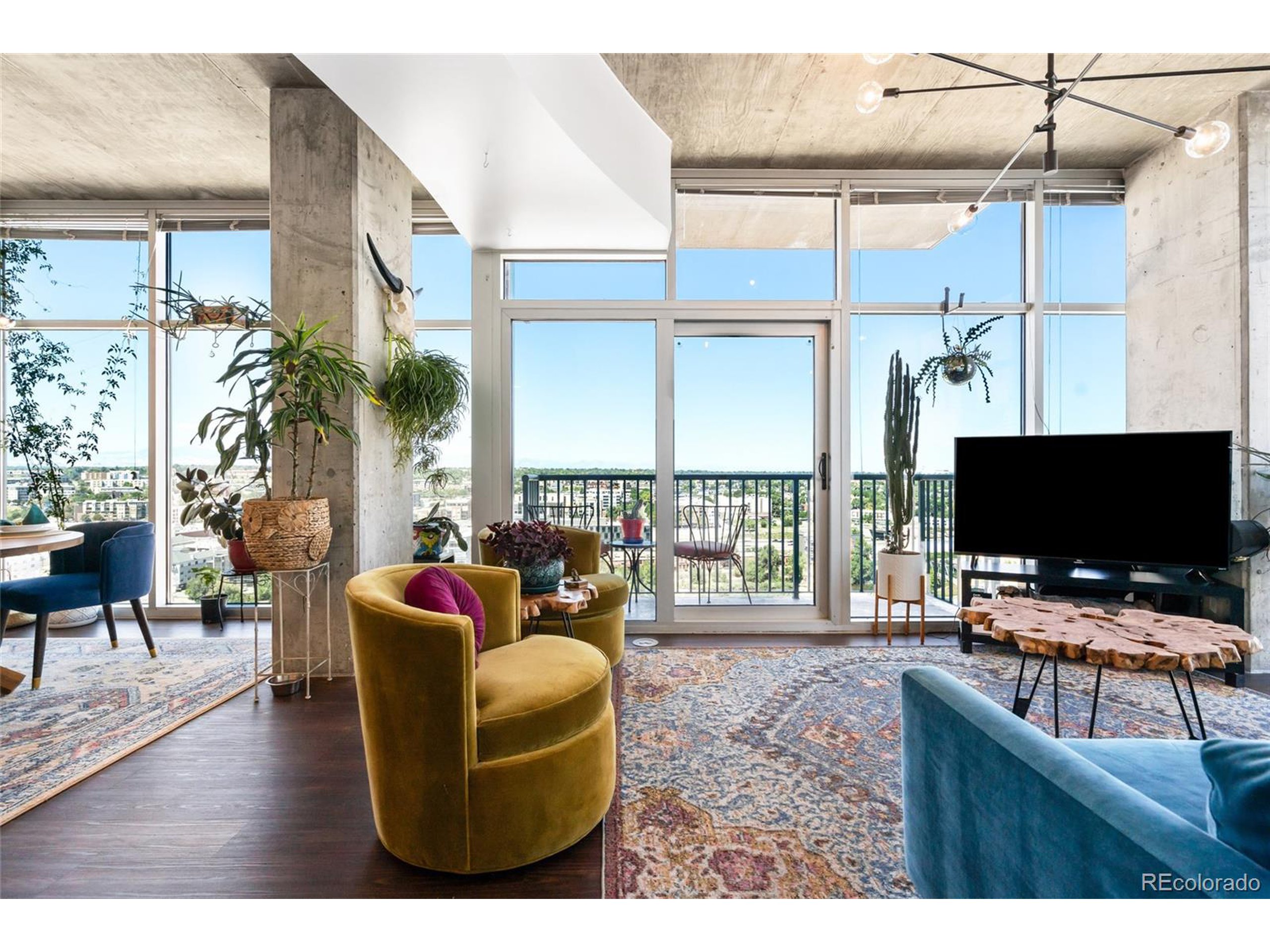 1700 Bassett St 1713