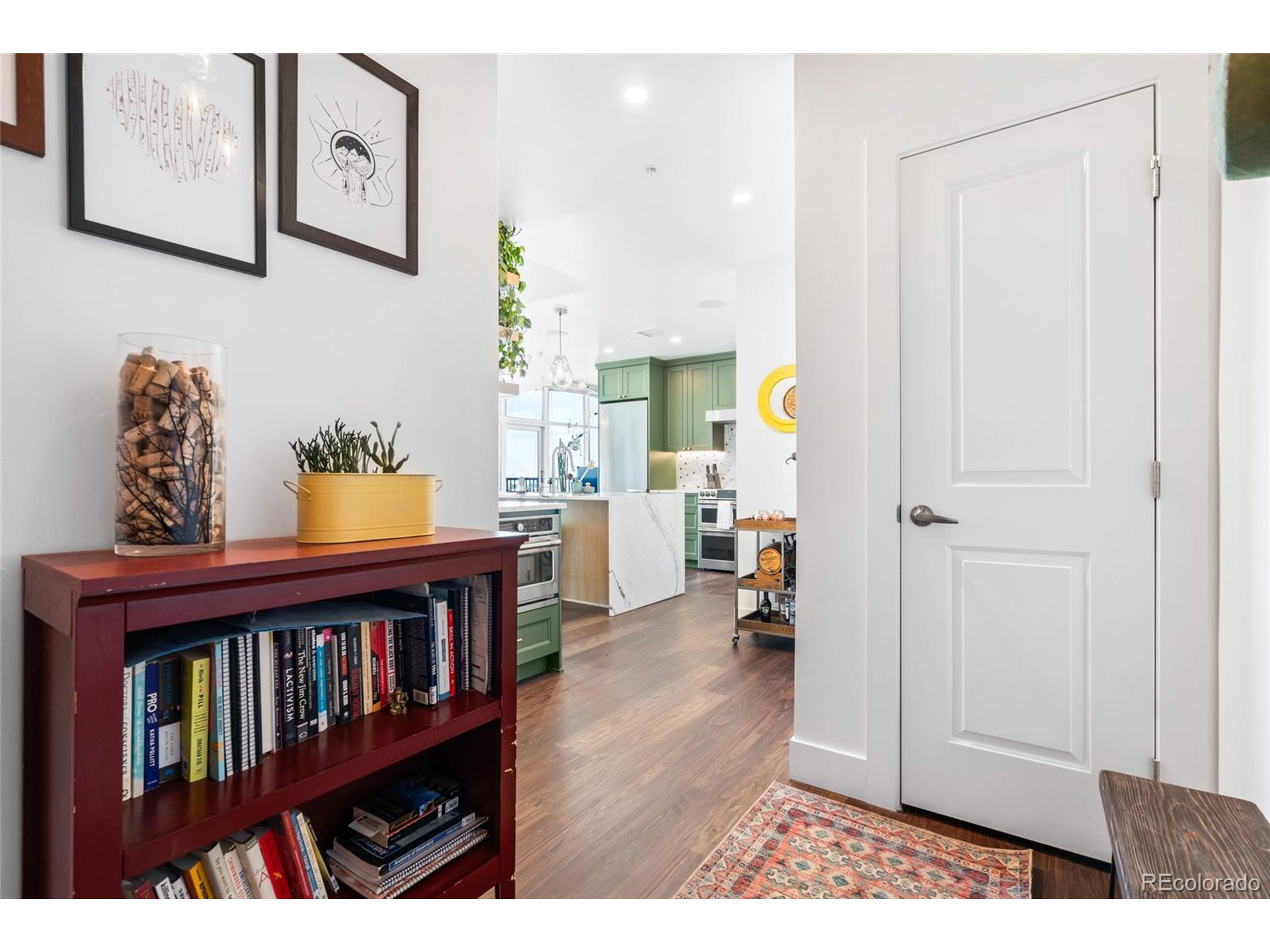 1700 Bassett St 1713