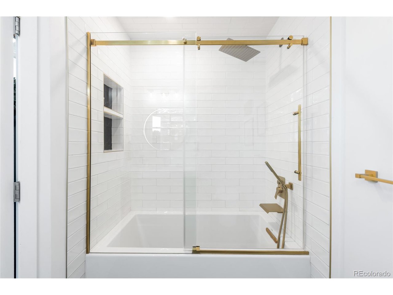 1700 Bassett St 1713