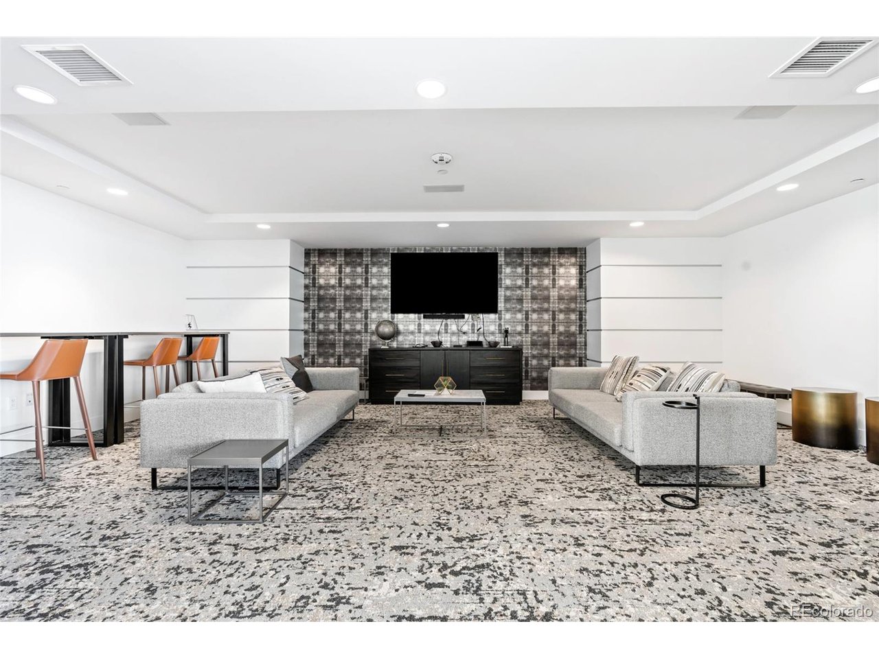 1700 Bassett St 1713