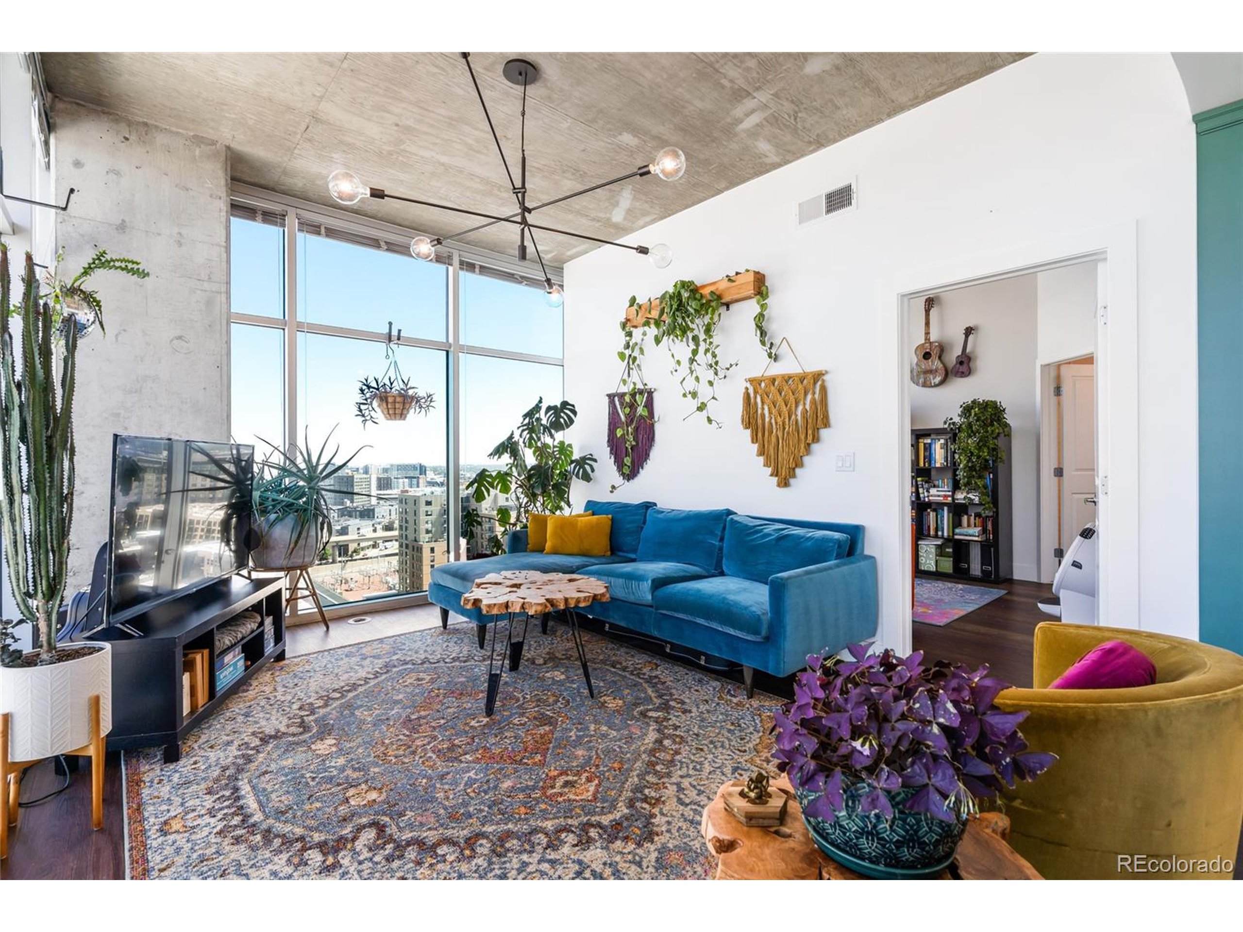 1700 Bassett St 1713