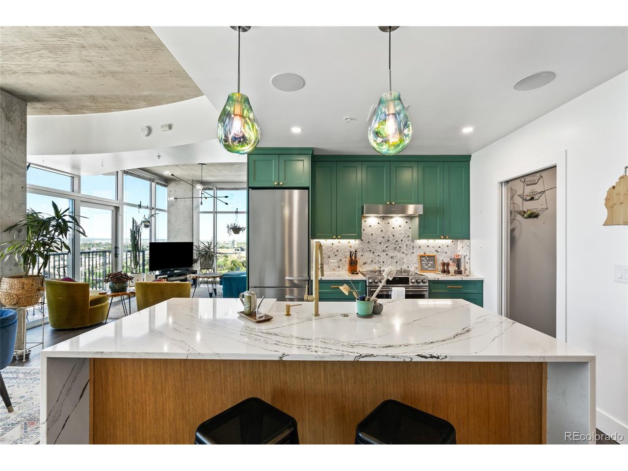 1700 Bassett St 1713