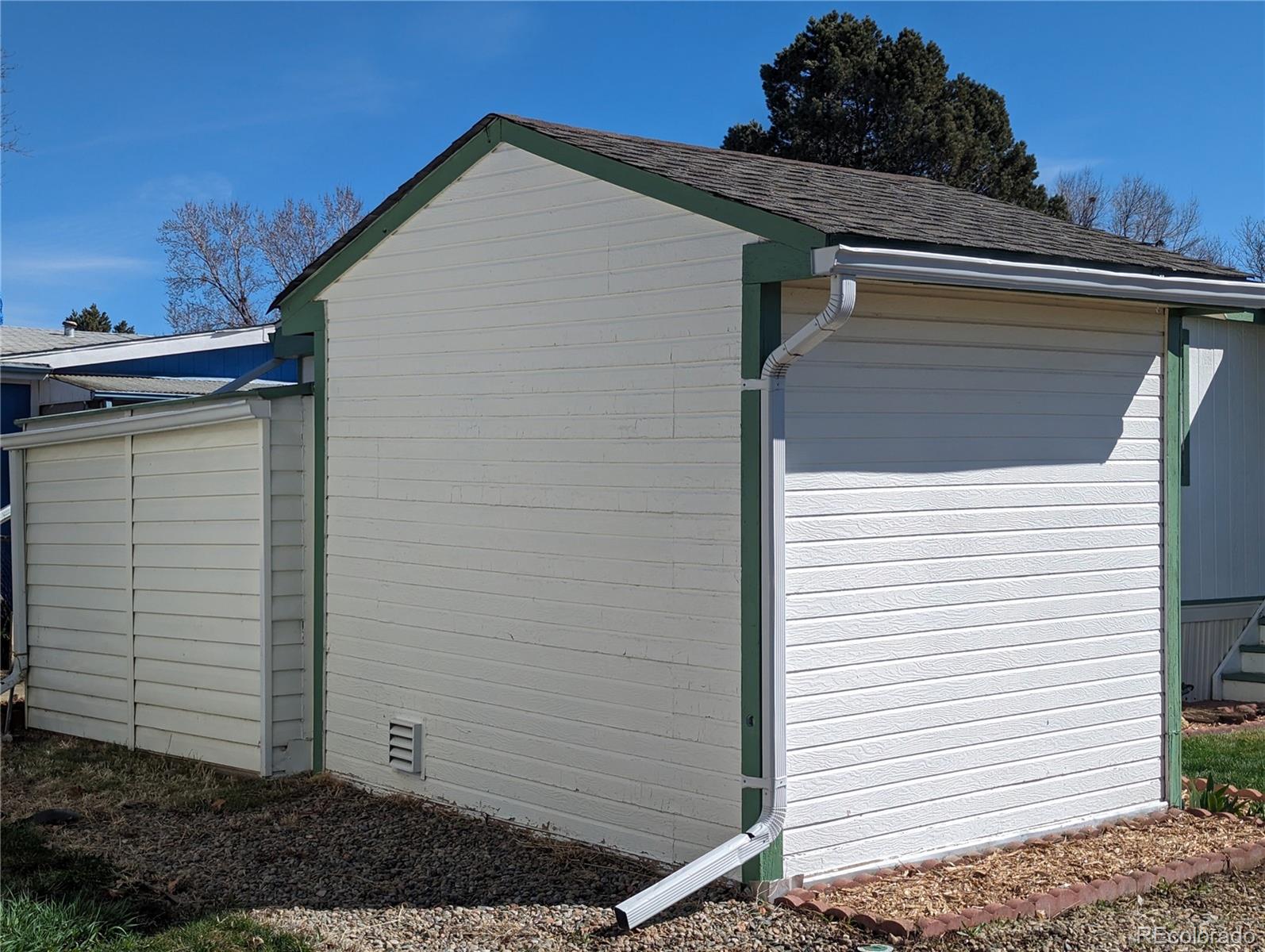 809 Dove Cove