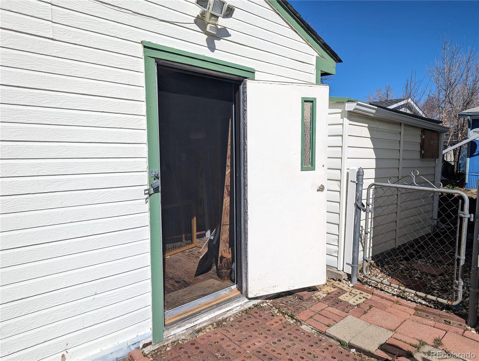 809 Dove Cove