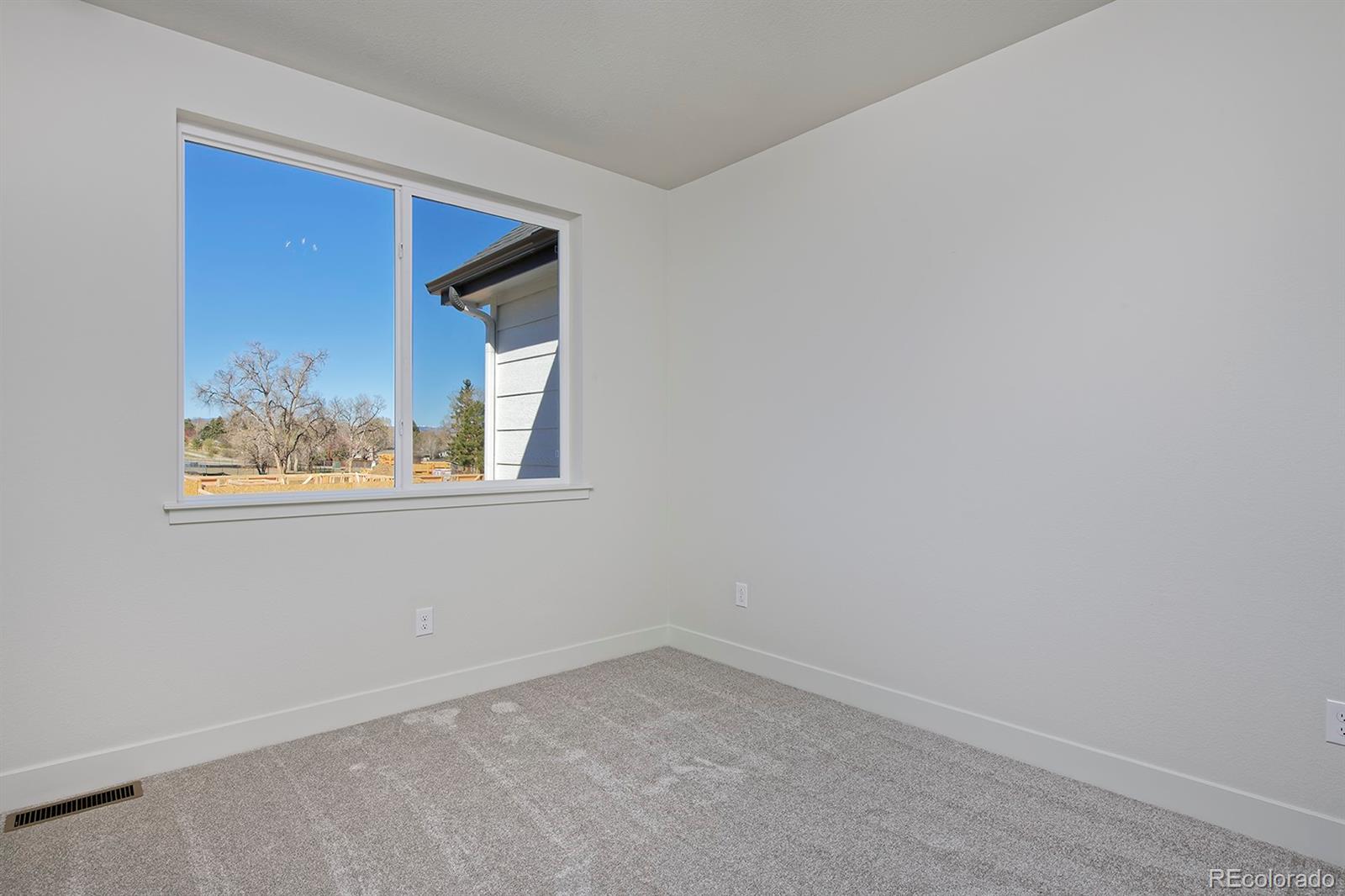3132 W Bonfils Place