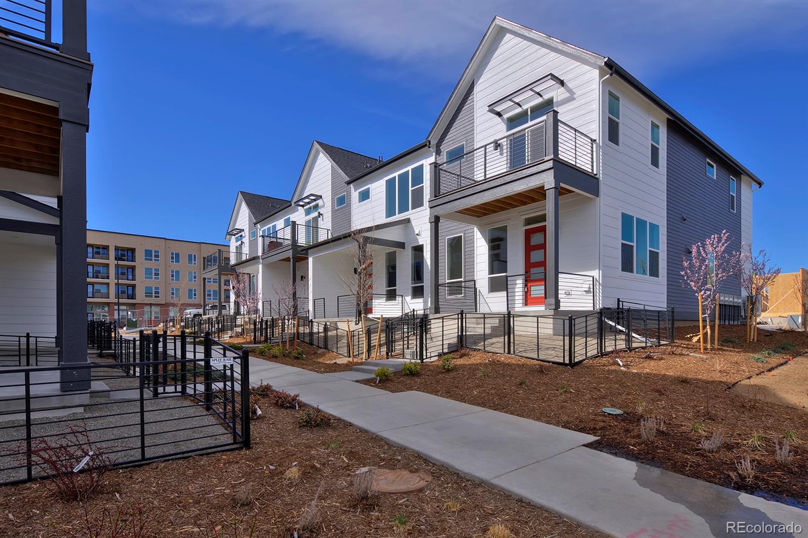3132 W Bonfils Place