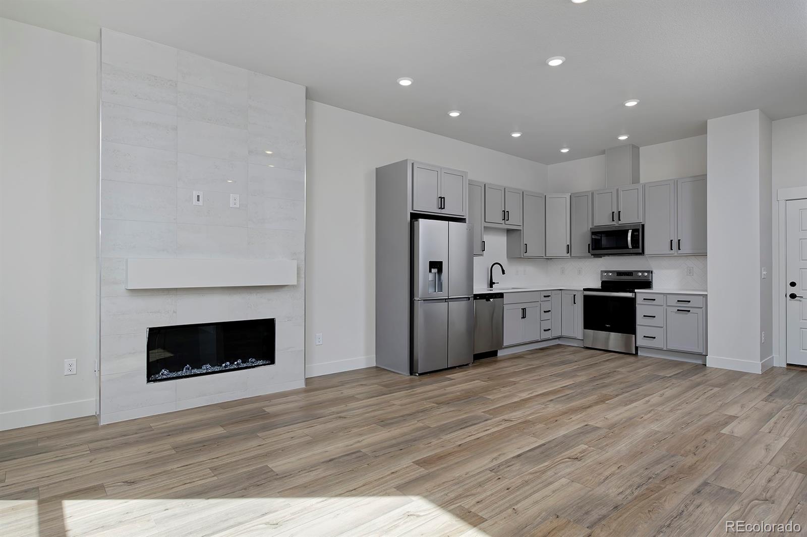 3132 W Bonfils Place