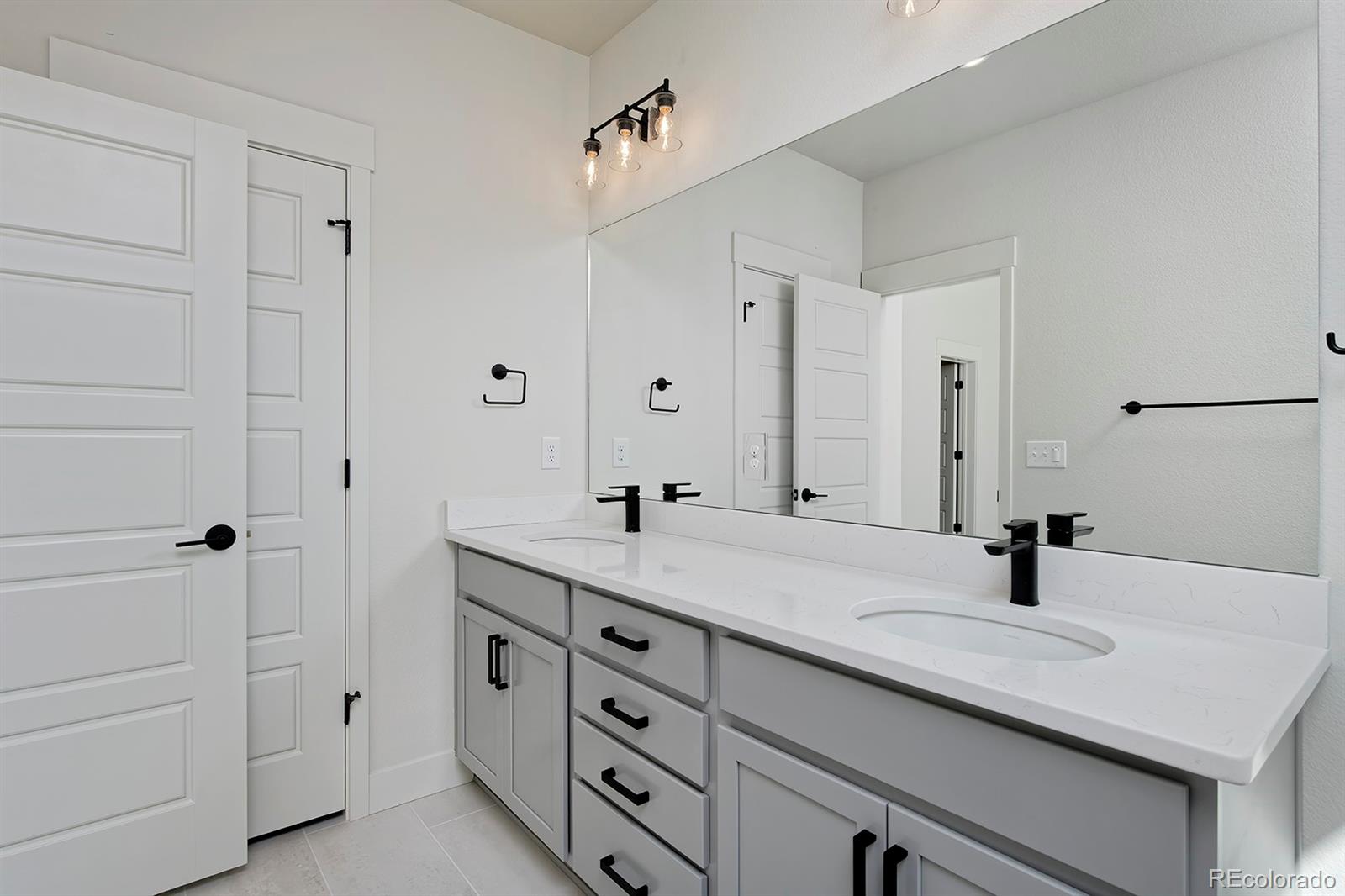 3132 W Bonfils Place