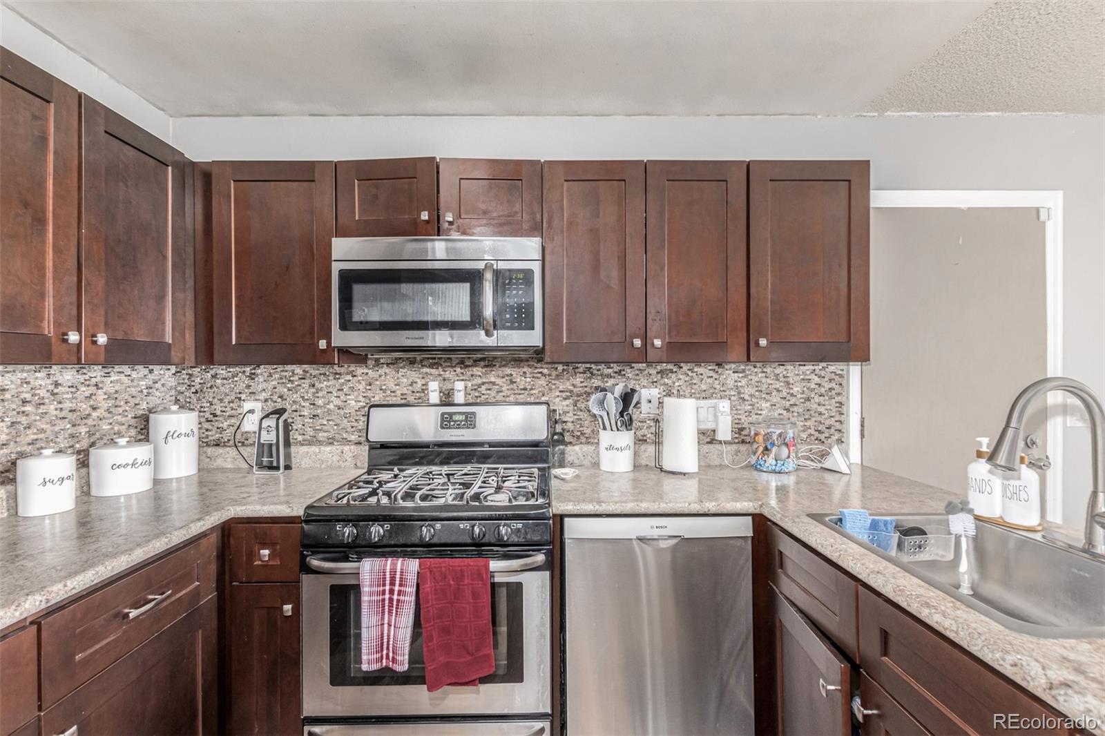 19583 E Buchanan Place