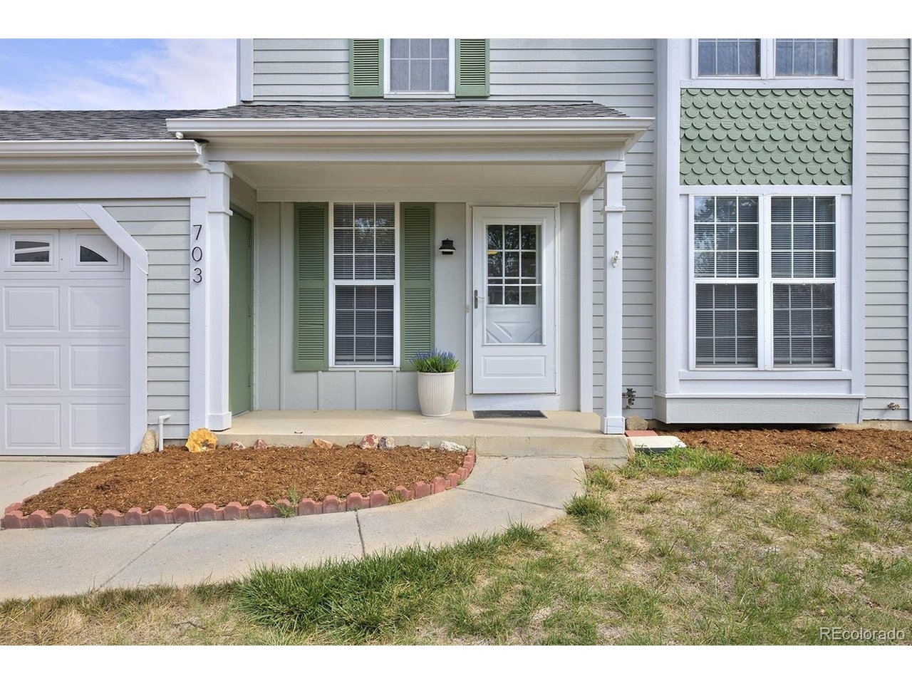 703 Brome Pl
