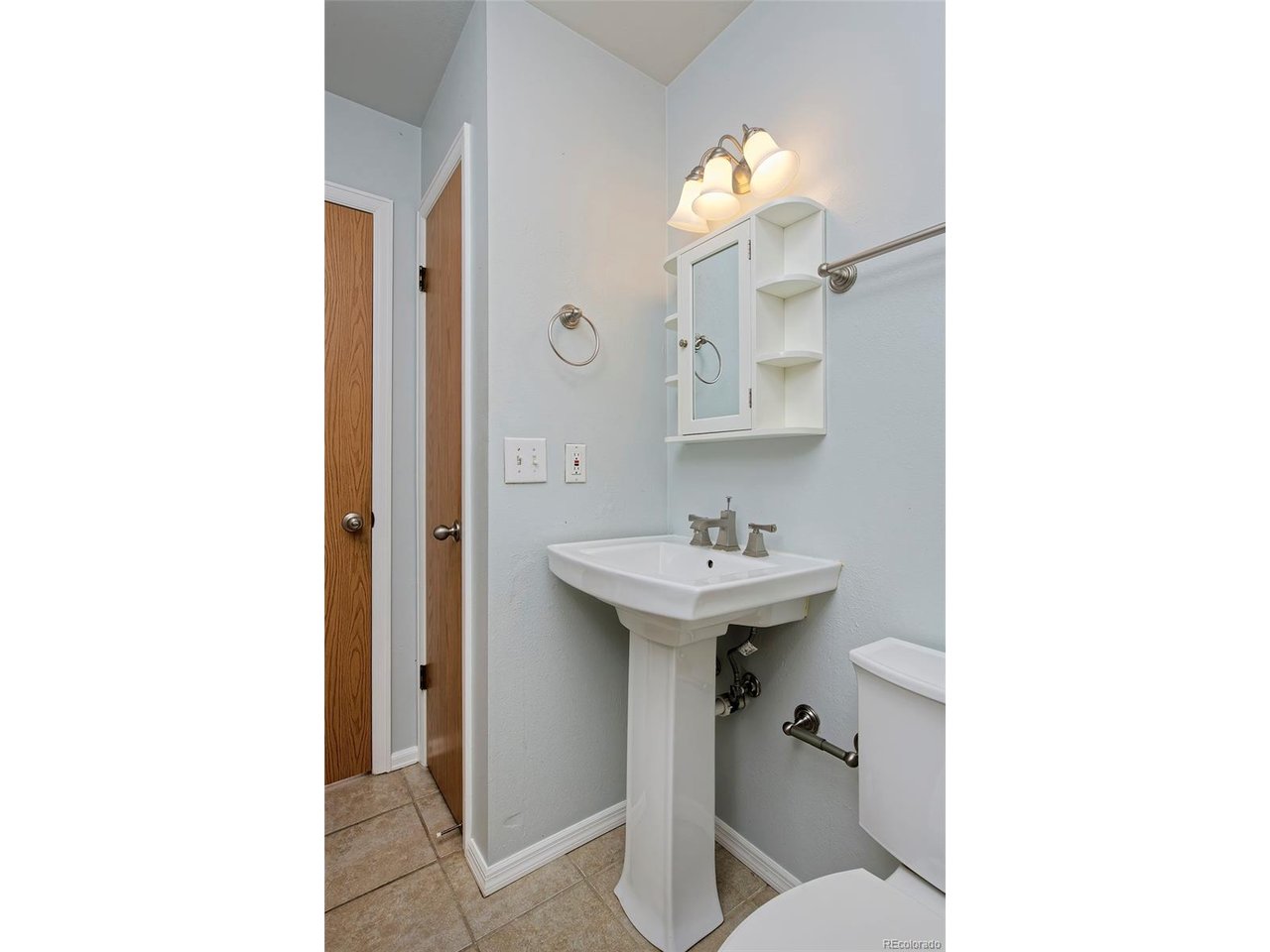 703 Brome Pl