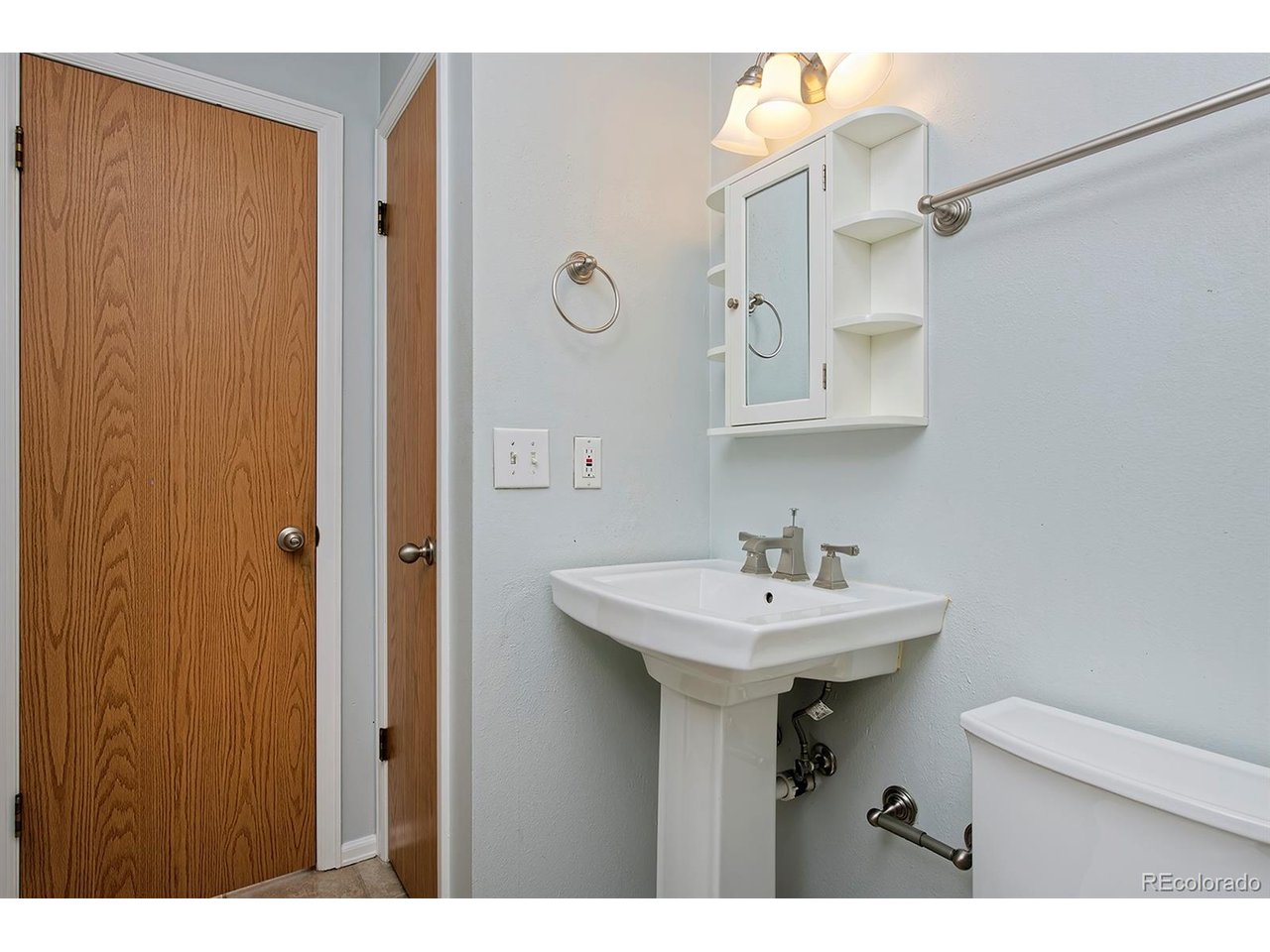 703 Brome Pl
