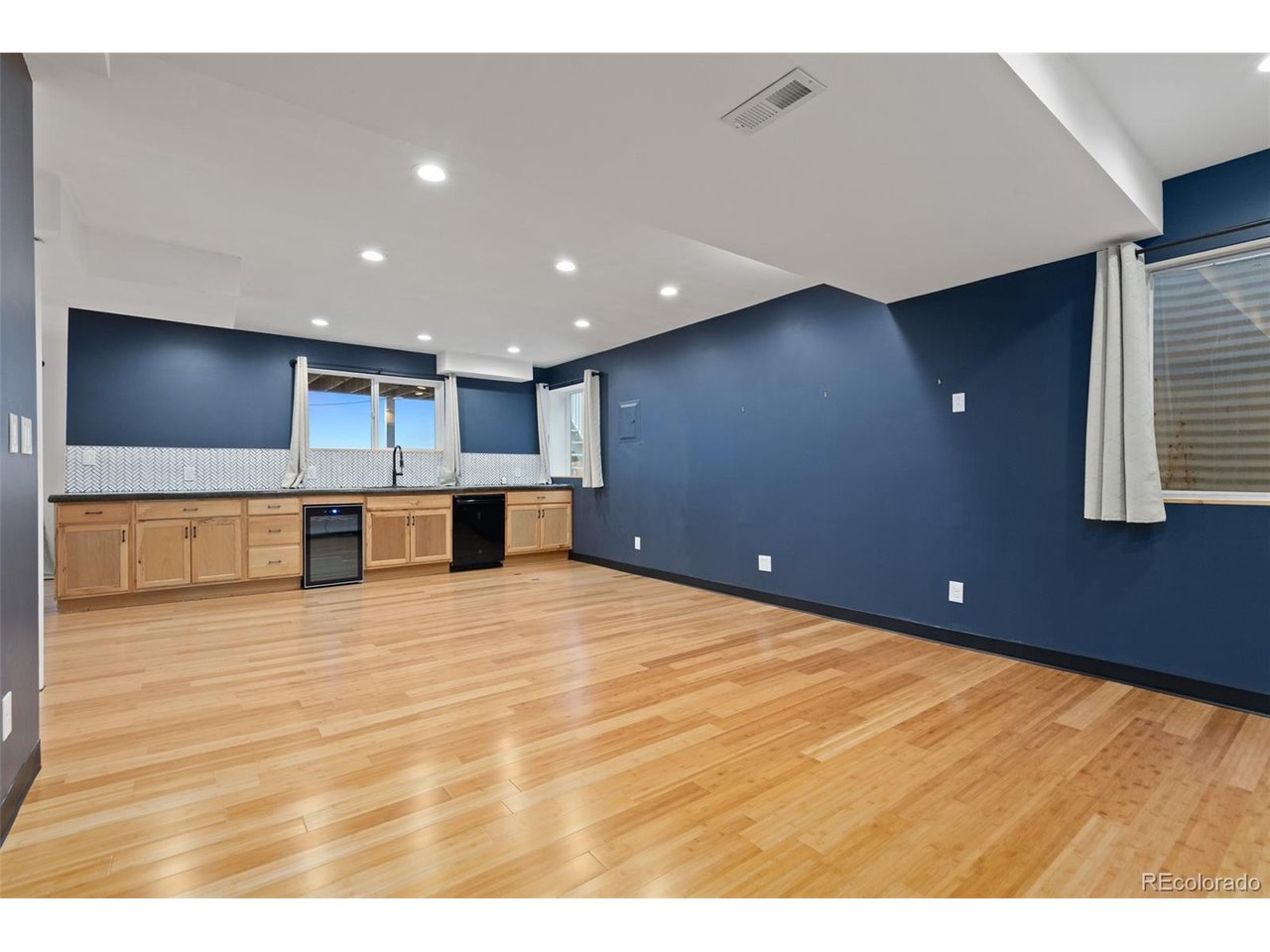 1345 W 13th Ave