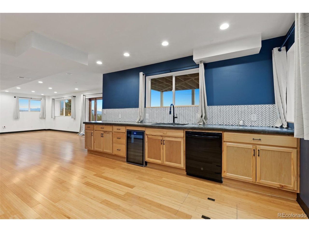 1345 W 13th Ave