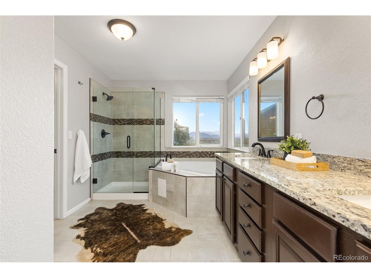 1345 W 13th Ave