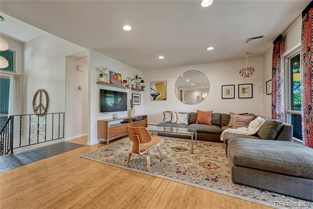 5 Hillside Drive