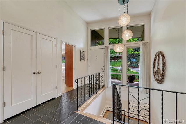 5 Hillside Drive
