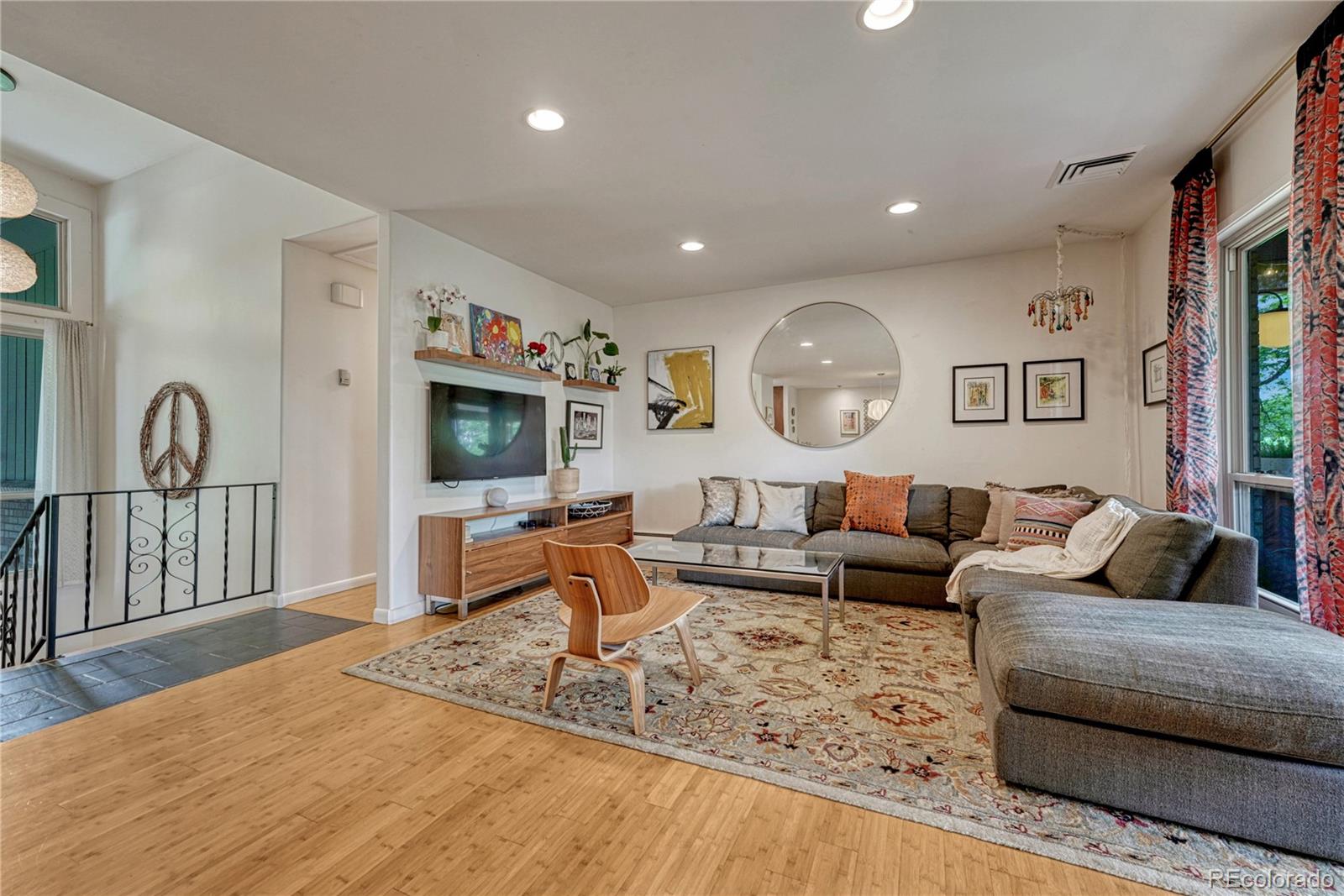 5 Hillside Drive
