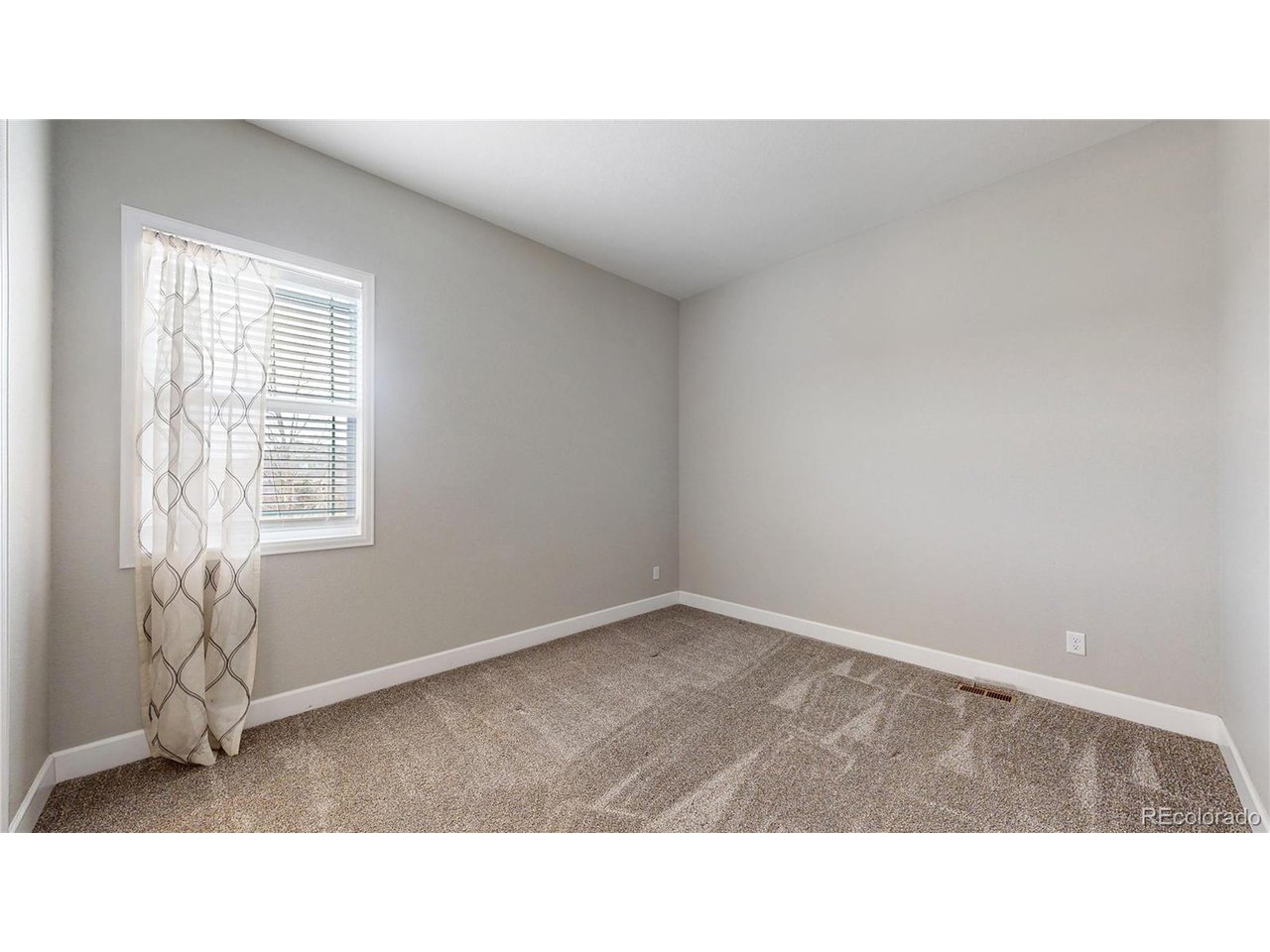 26783 E Peakview Pl