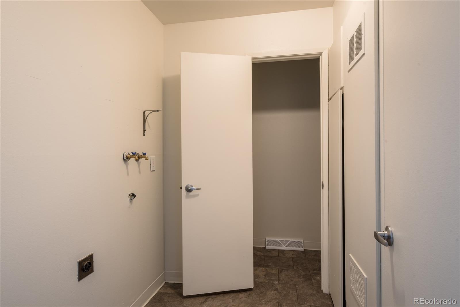8627 Santa Fe Drive