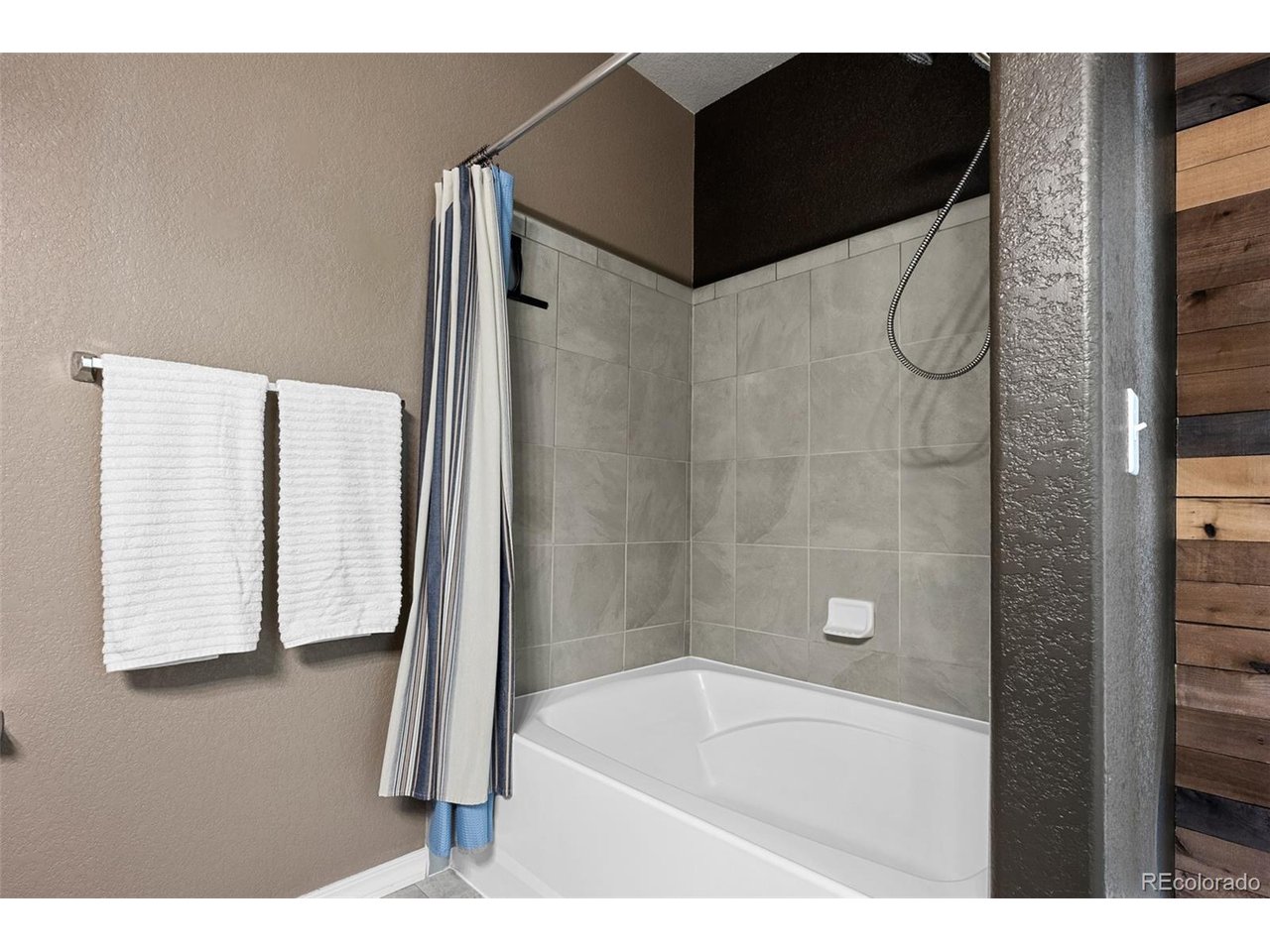 7410 Gorgeted Quail Grv