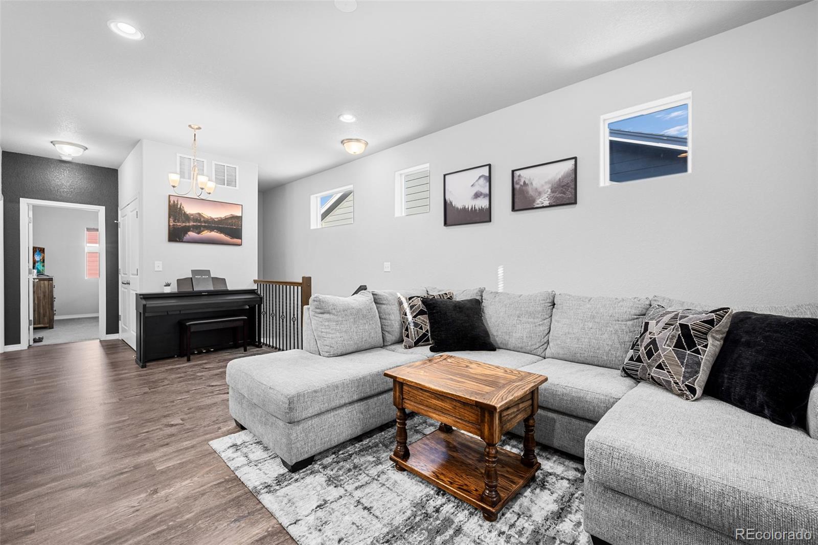 7410 Gorgeted Quail Grove