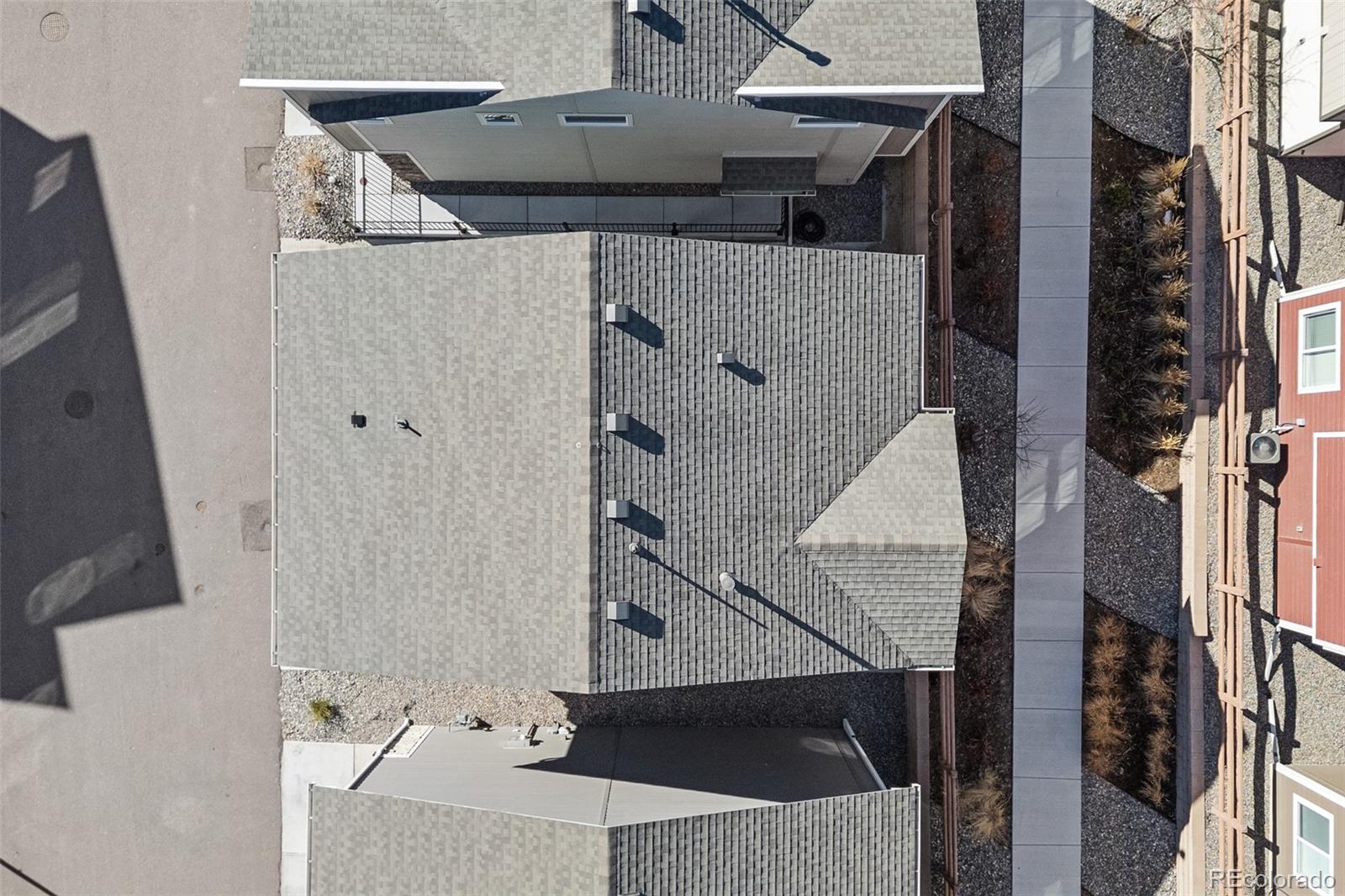 7410 Gorgeted Quail Grove