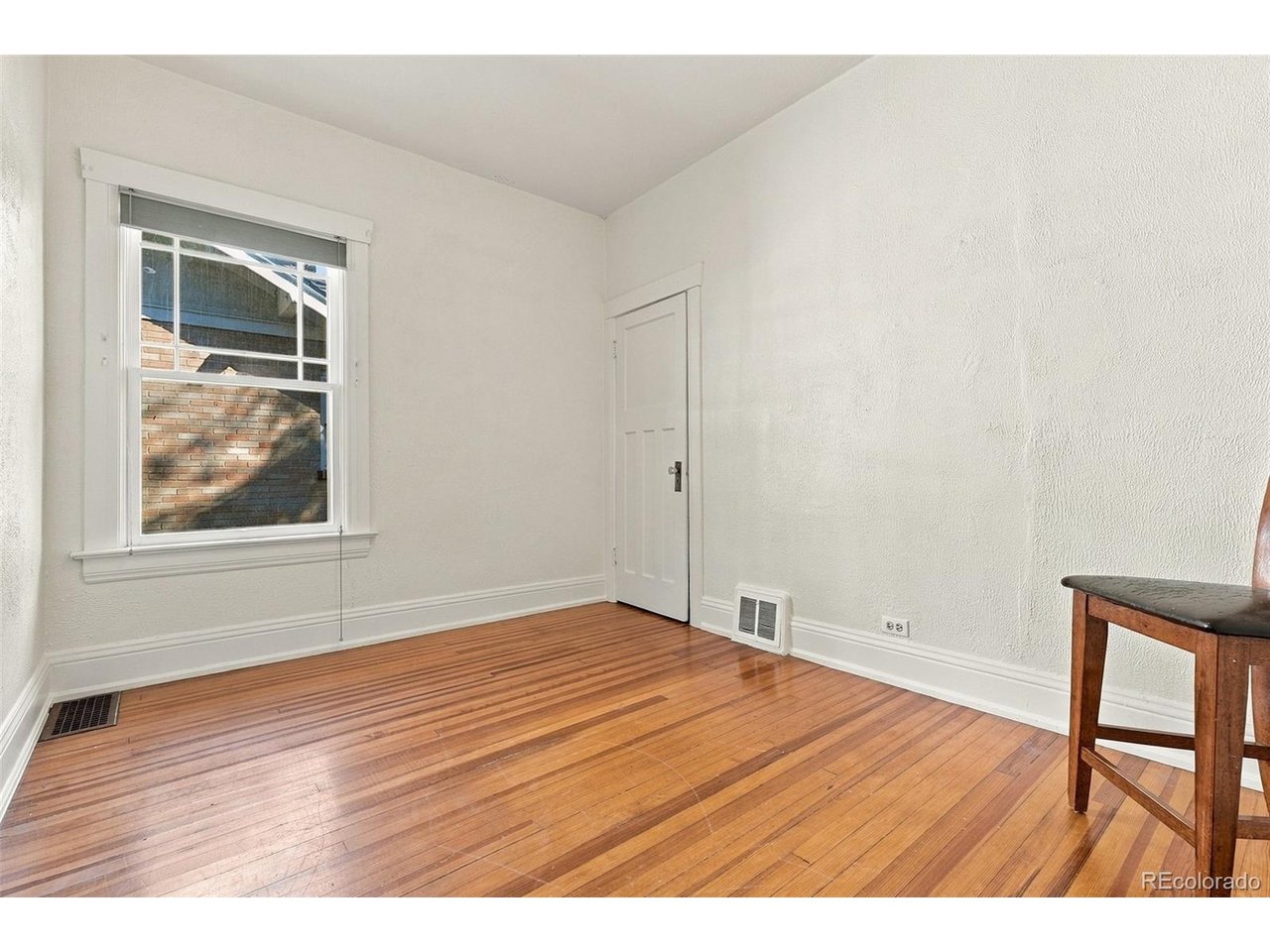 3162 W Denver Pl