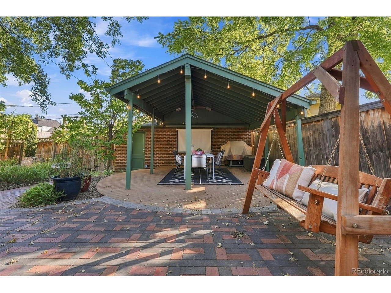 3162 W Denver Pl