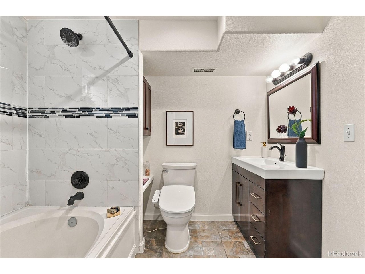 3162 W Denver Pl