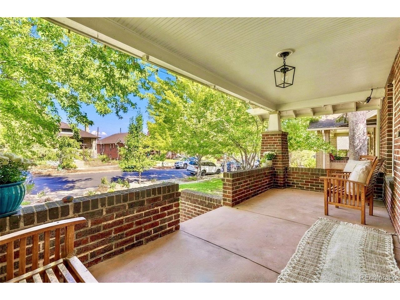 3162 W Denver Pl
