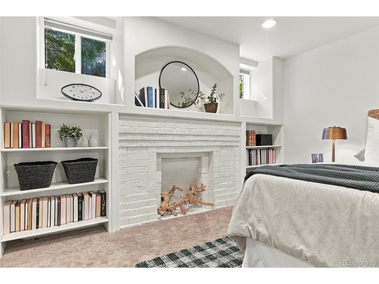 3162 W Denver Pl