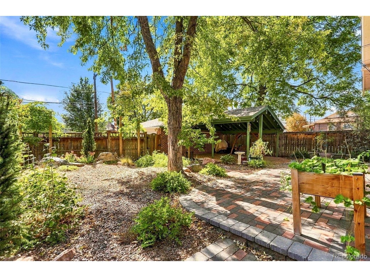 3162 W Denver Pl