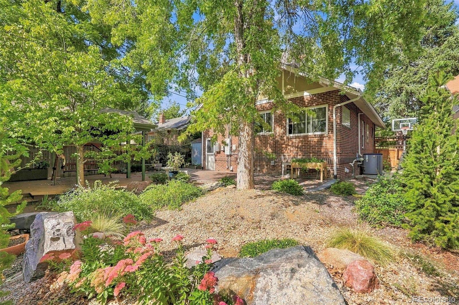 3162 W Denver Place