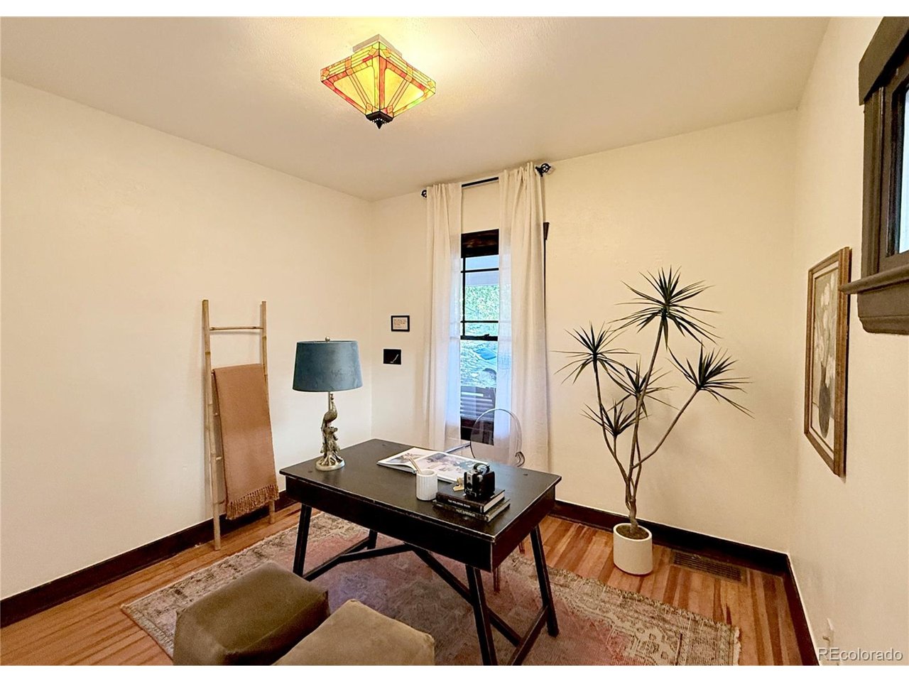3162 W Denver Pl