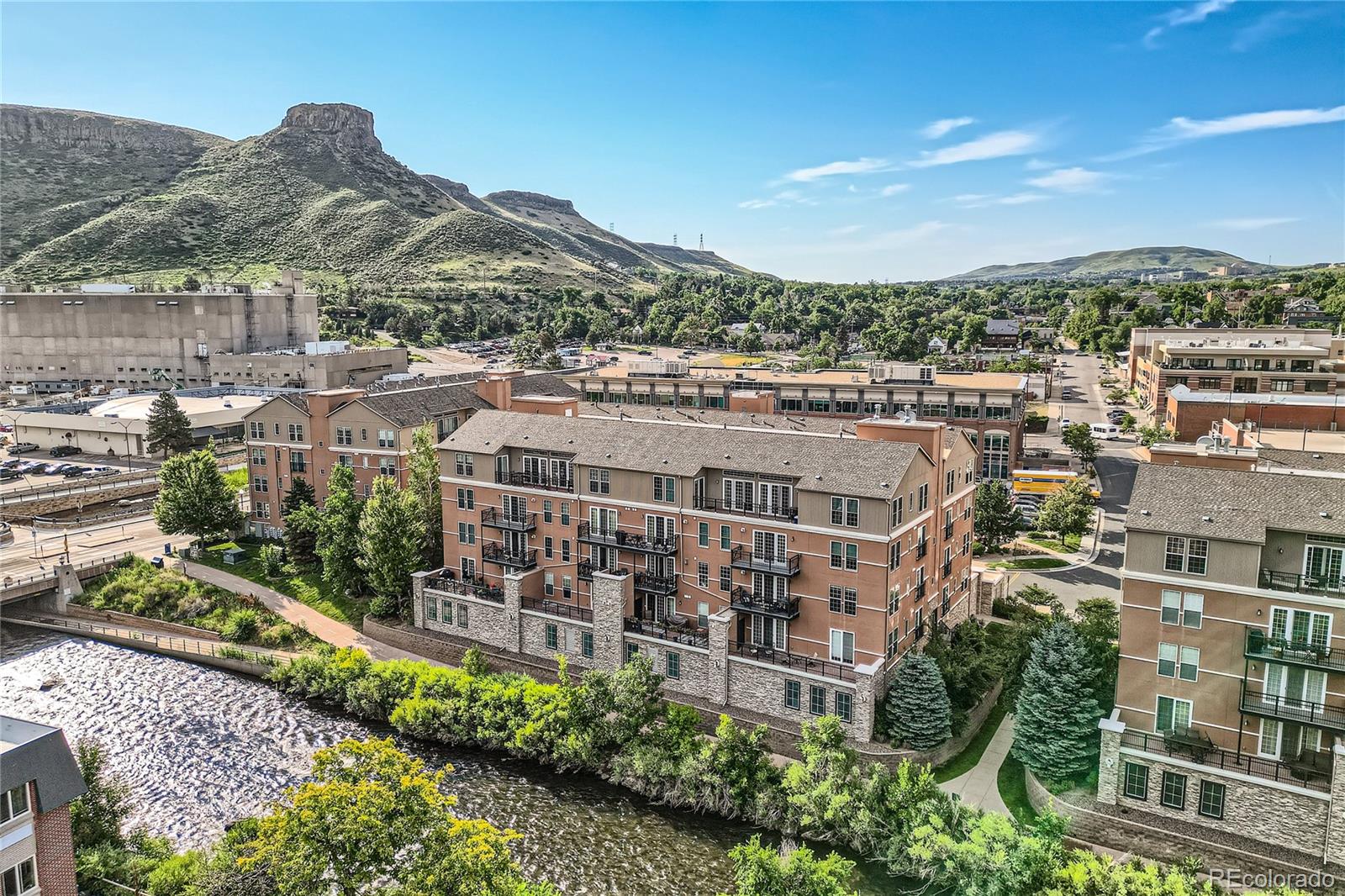 640 11th Street Unit: 305