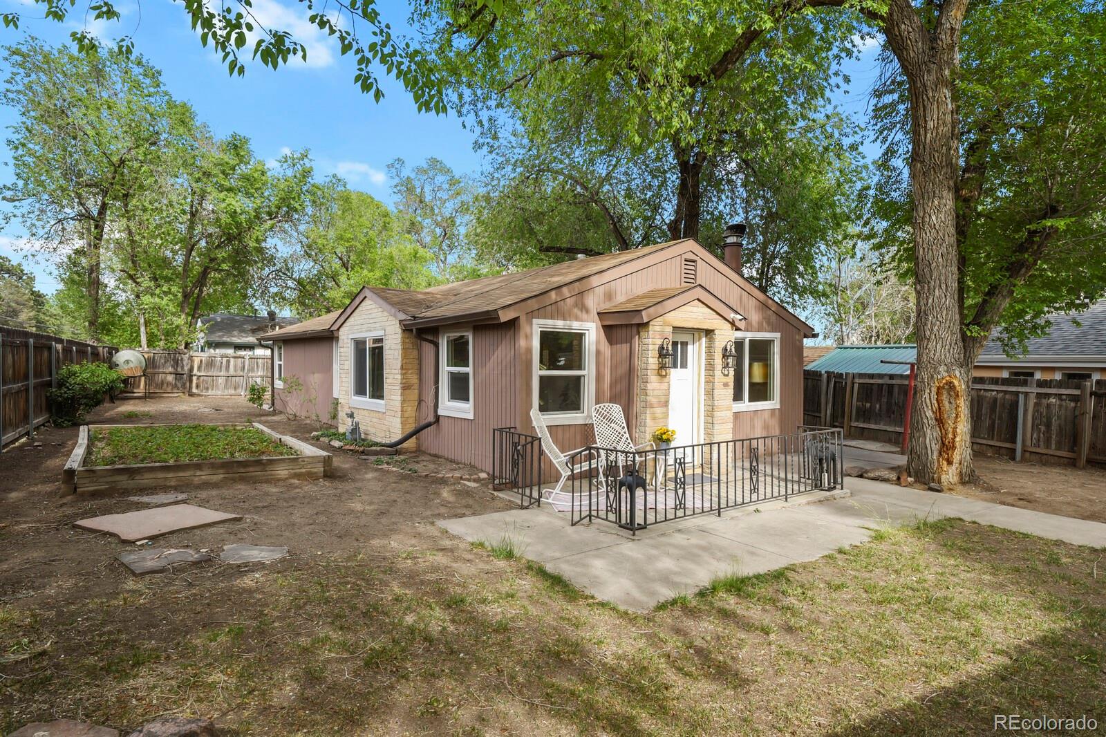 2631 E Yampa Street