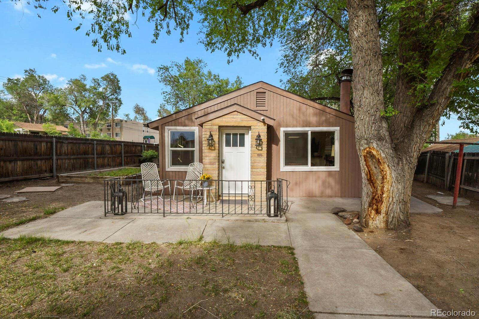2631 E Yampa Street