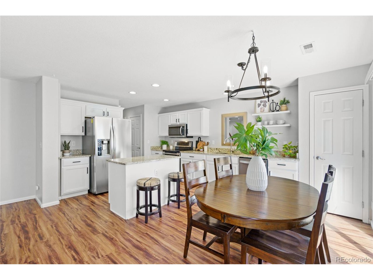6122 Raleigh Cir